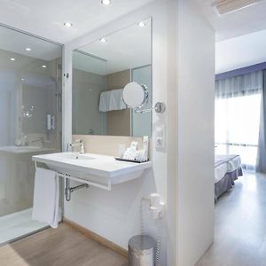 Superior Double or Twin Room Sea View